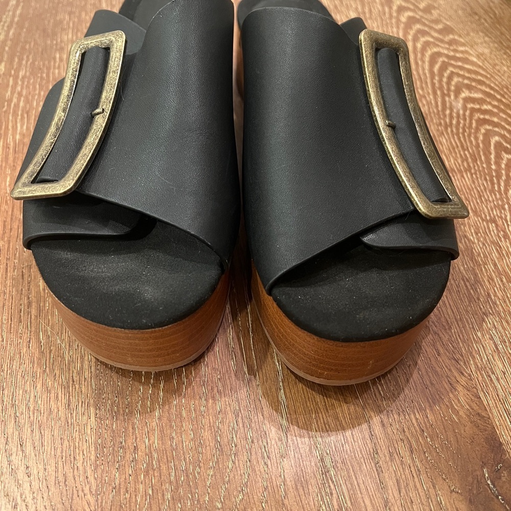 Kelsi Dagger Brooklyn Black Flatform Wedges